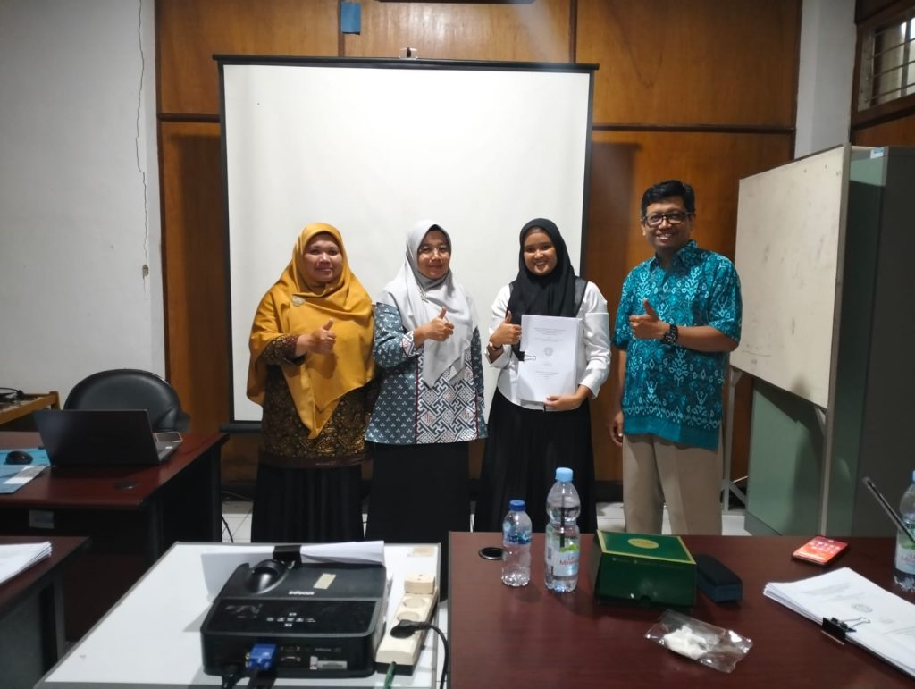 Ujian Tesis Tunjung Nala Puti